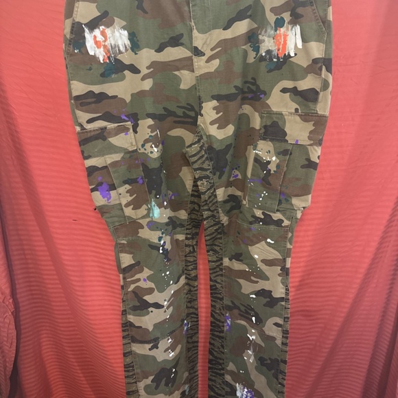 Pants - Picture 4 of 15